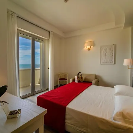 Imperial Hotel 4*