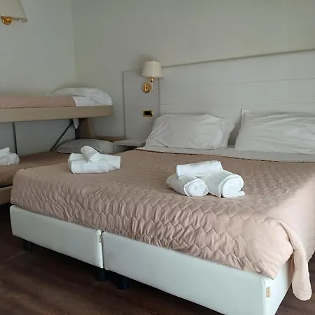 Отель Imperial 4*